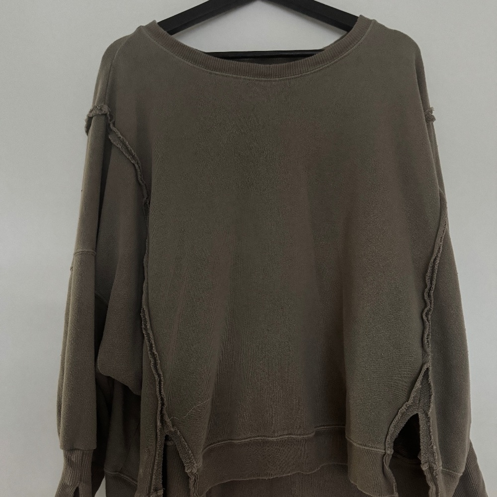 Free People Khaki Sweatshirt with Sleeve and Side Slits / Size S / 100% cotton